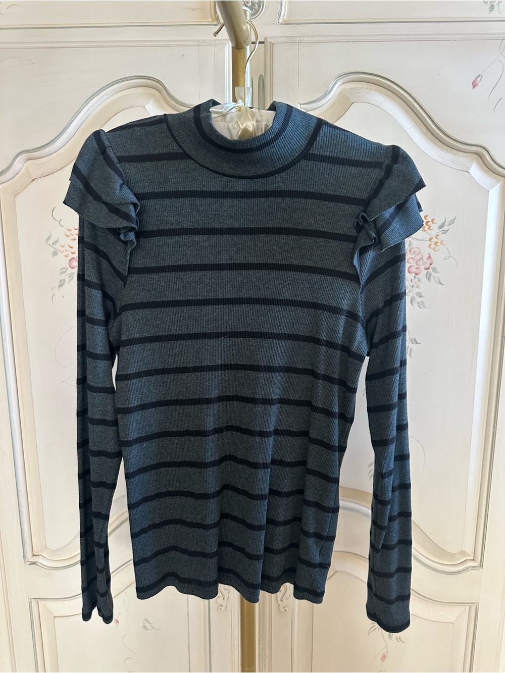 T.La Striped Ruffle Shoulder Long Sleeve Top - Gray & Black